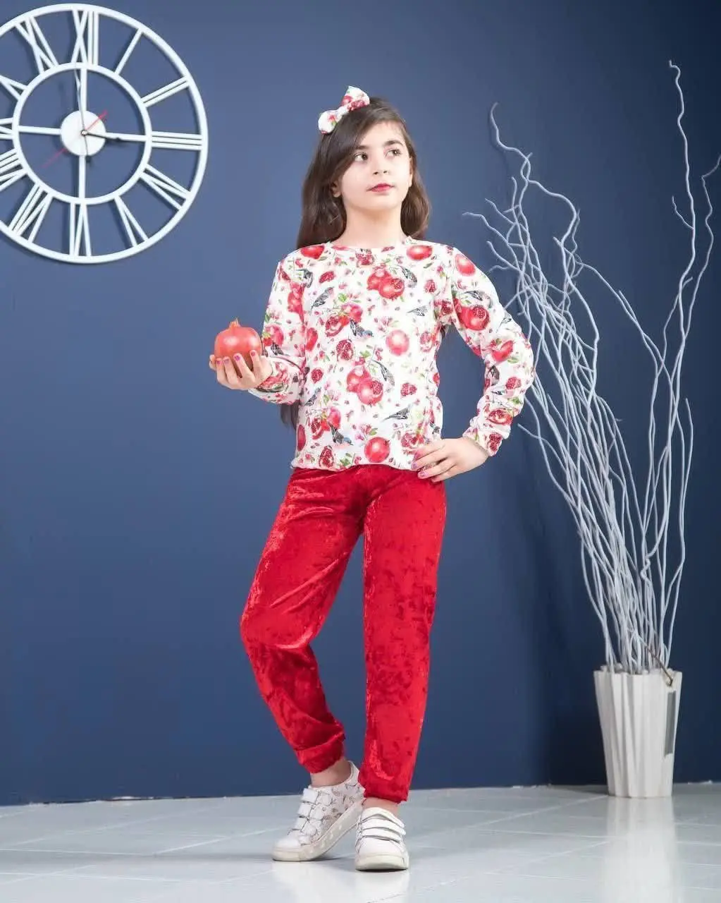 اومدم با یه  ست  مخمل خوشگل...