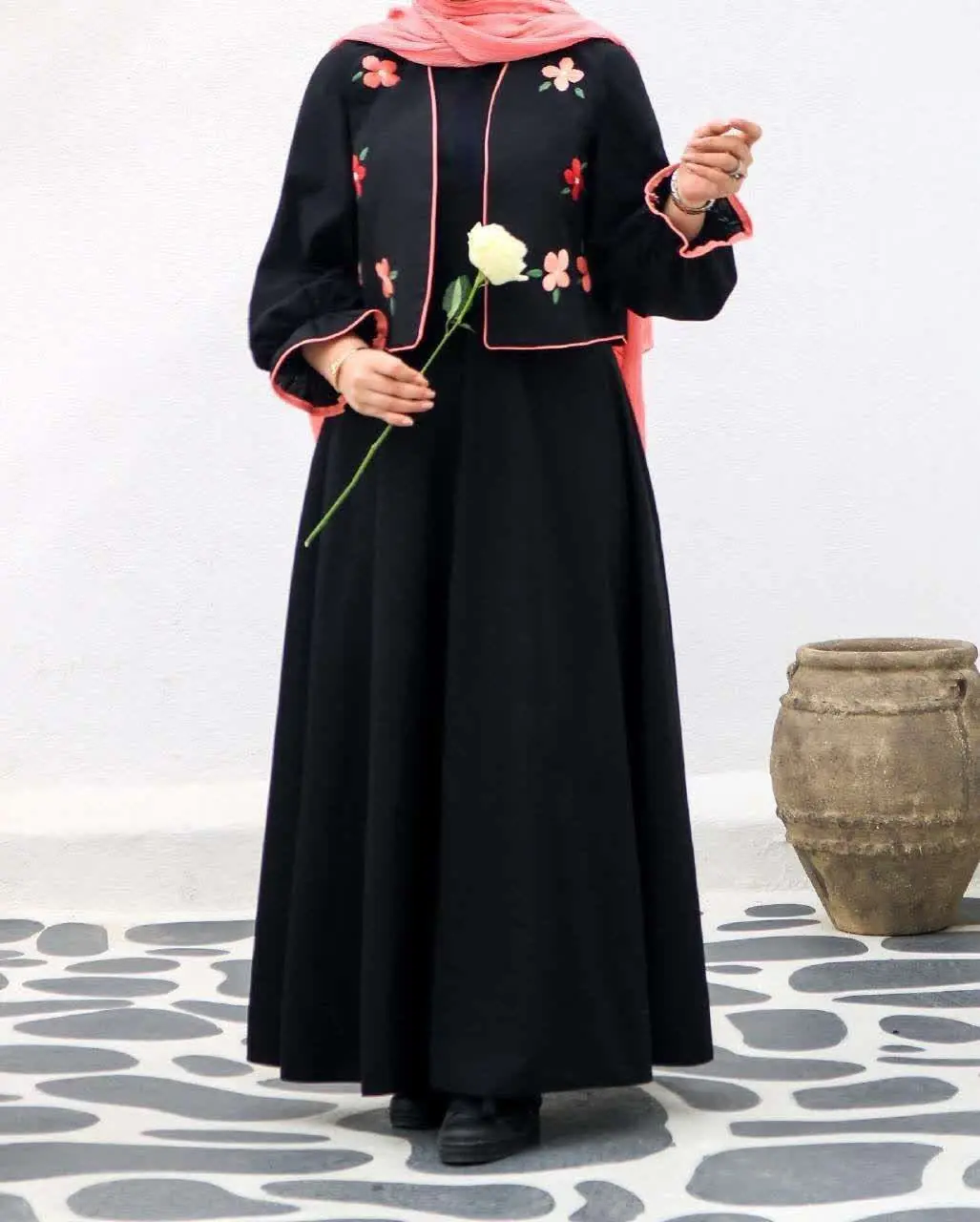 💞کت و سارافون گلدوزی شده نیایش💞
