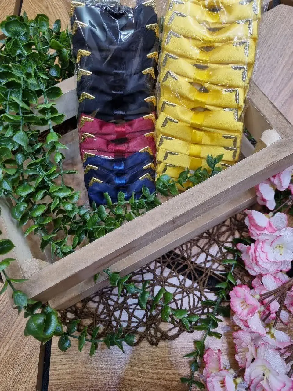 🇮🇷🧥🧶👗👚👔🎽👕👖💎
