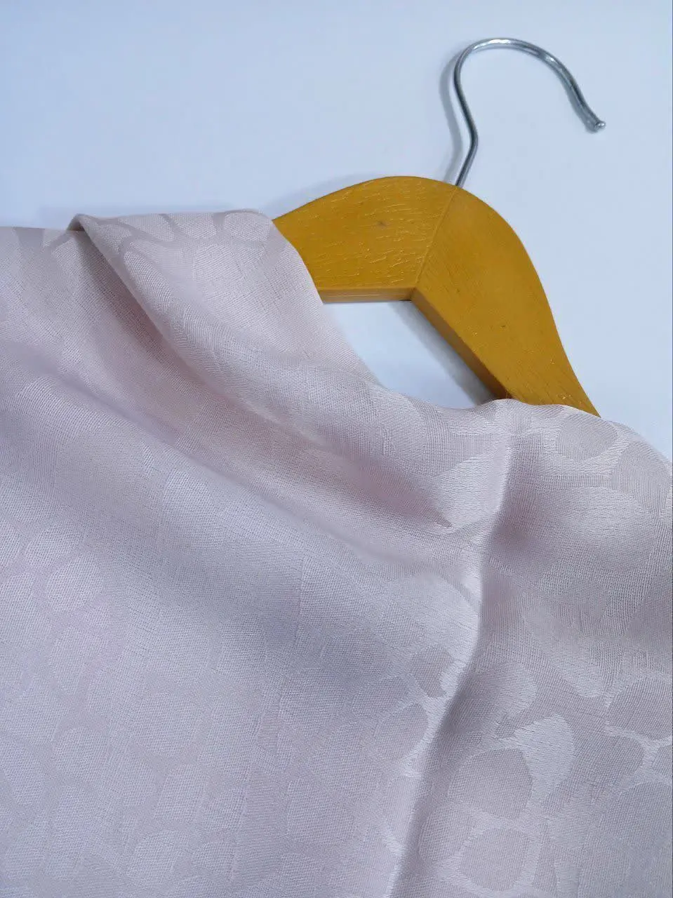 رنگ صورتی صدفی
