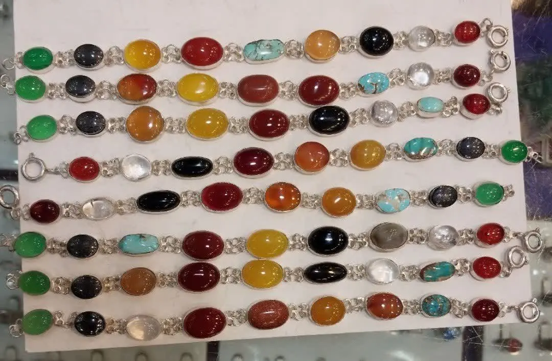 تنوع دستبند سنگ اصلی و نقره😍
