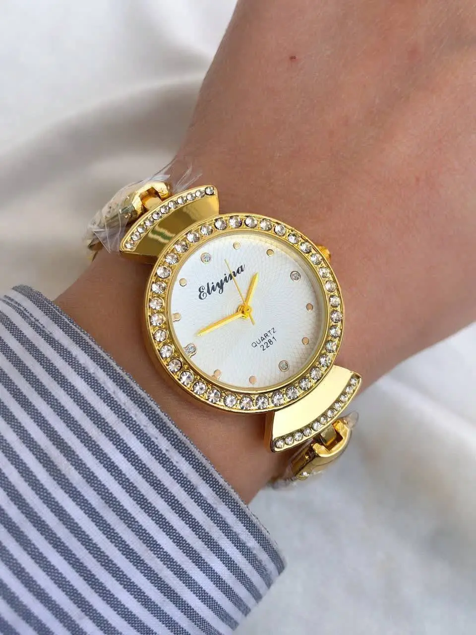 ساعت زنانه نگین دار مجلسی
