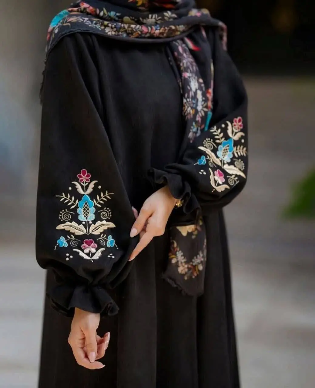 👚نام: مانتو گلدوزی بسیار زیبای کایلین 😍😍
