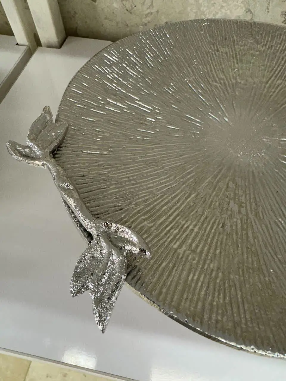 شیرینی خوری خط دار نقره ای