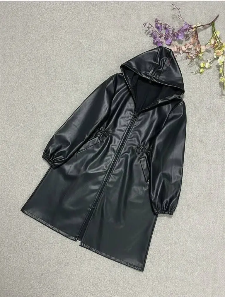 👚 نام: مانتو چرم بلند