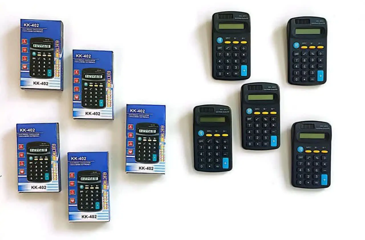 ماشین حساب جیبی در رنگ‌های متنوع 
