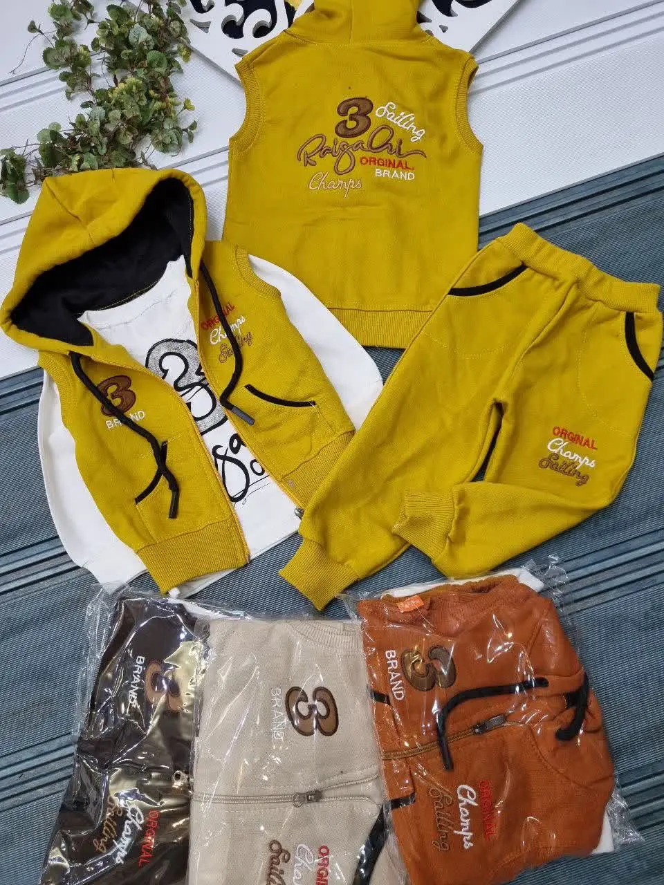 🇮🇷🧥🧶👗👚👔🎽👕👖💎
