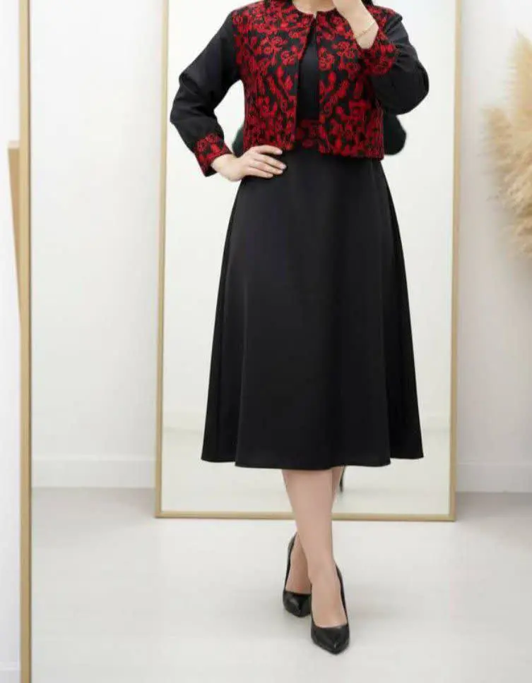 سه تیکه کت و سارافون و کمرب...