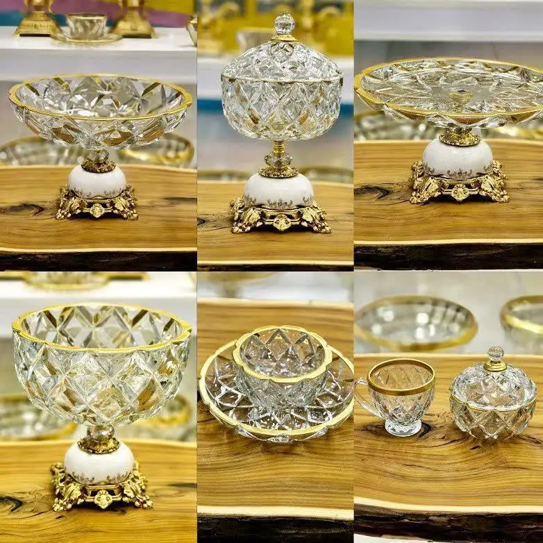 😎سرویس زیبای ۲۹ پارچه لب طلا برتا 
