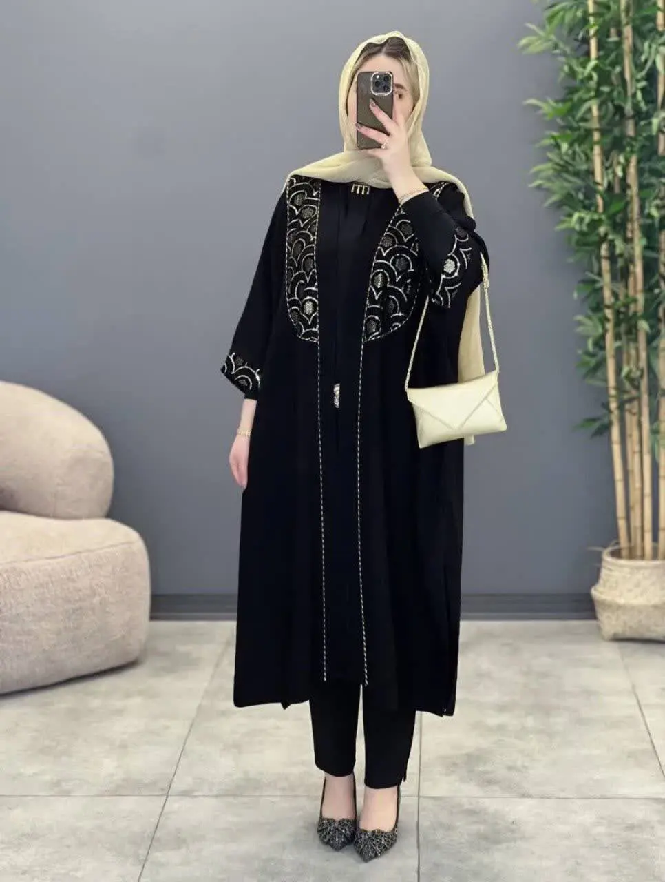 نام: مانتو تارا
