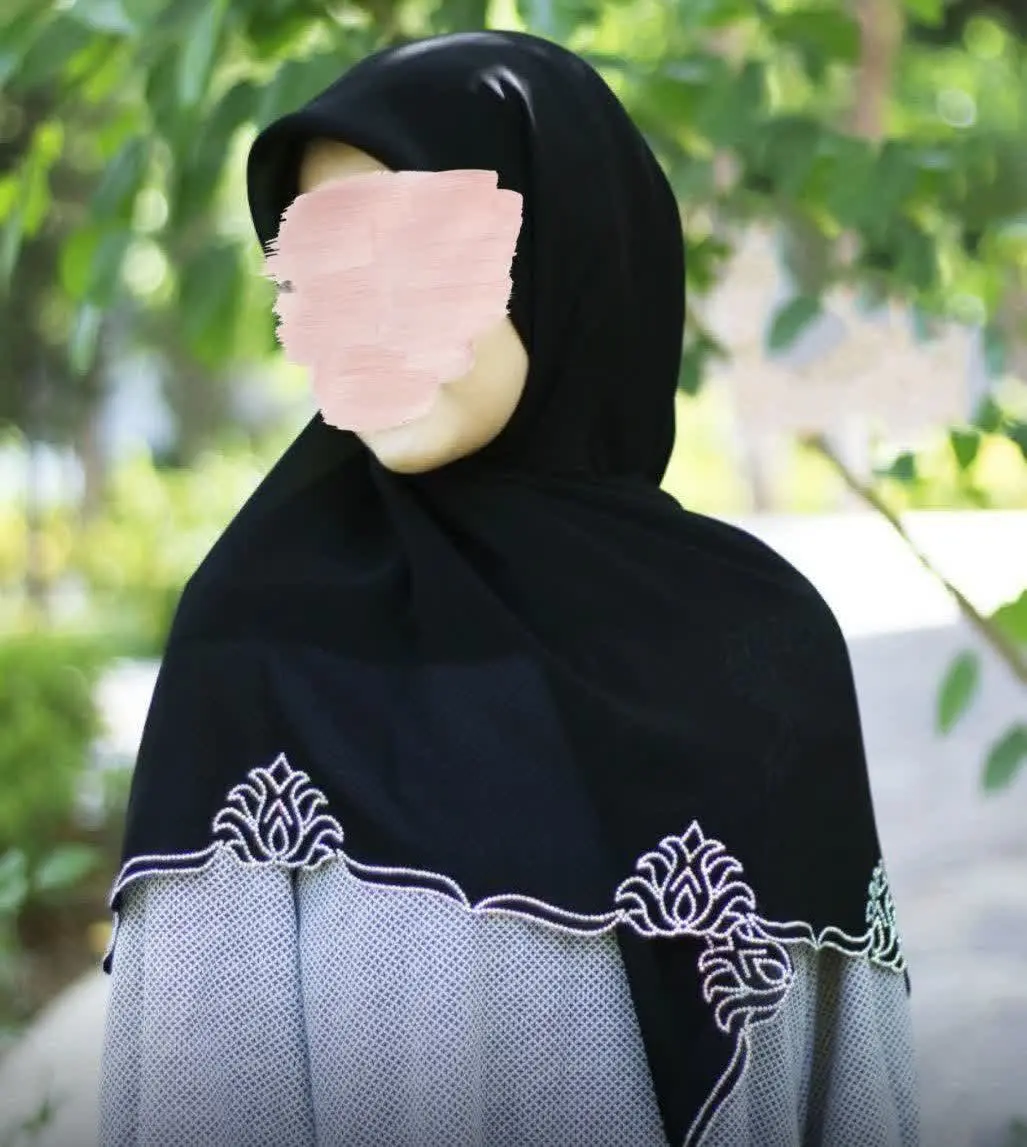 طرح اسلیمی شیک و زیبا با سه رنگ نیگن مشکی و نگین سربی و نگین هفت رنگ موجوده✨
