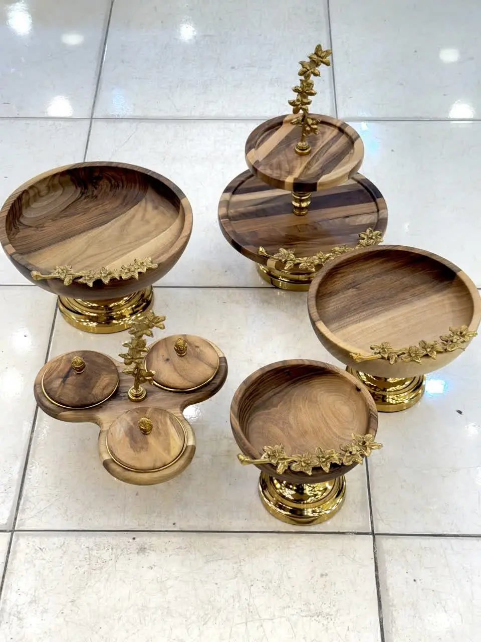 سرویس پذیرایی چوبی طرح سوسن😍🥰
