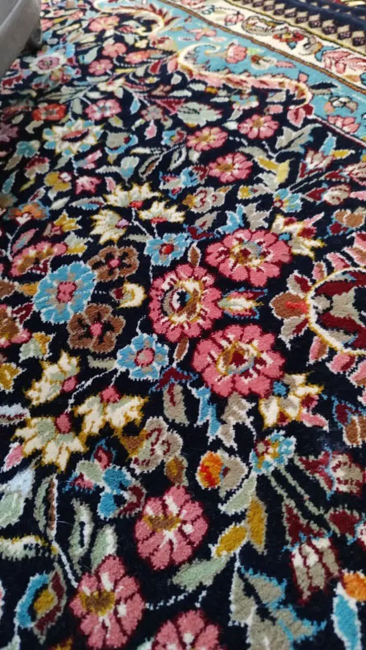 یک جفت فرش۹ متری رنگ سورمه‌ای
