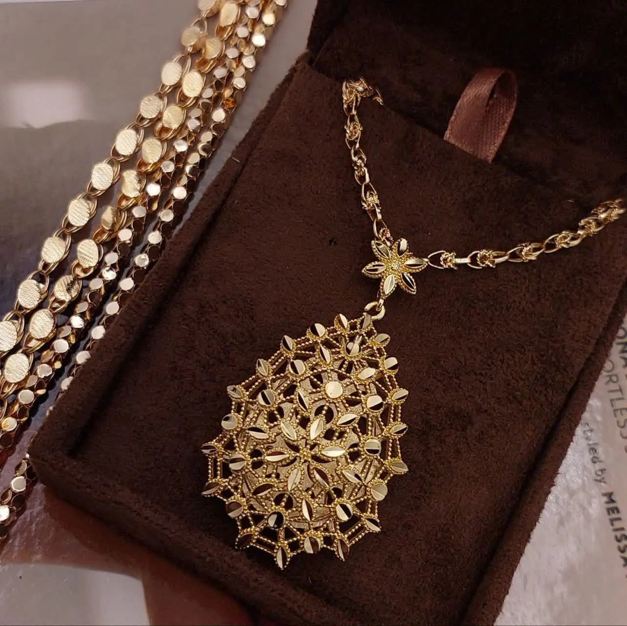 #پلاک خورشیدی بدون زنجیر طرح طلا کد ۱۶۲۵
