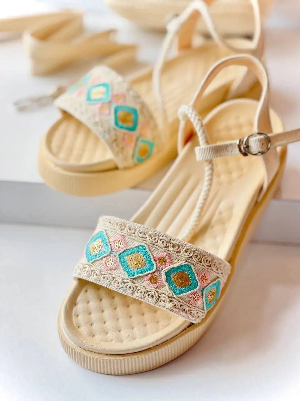 مدل کد کنفی. 
