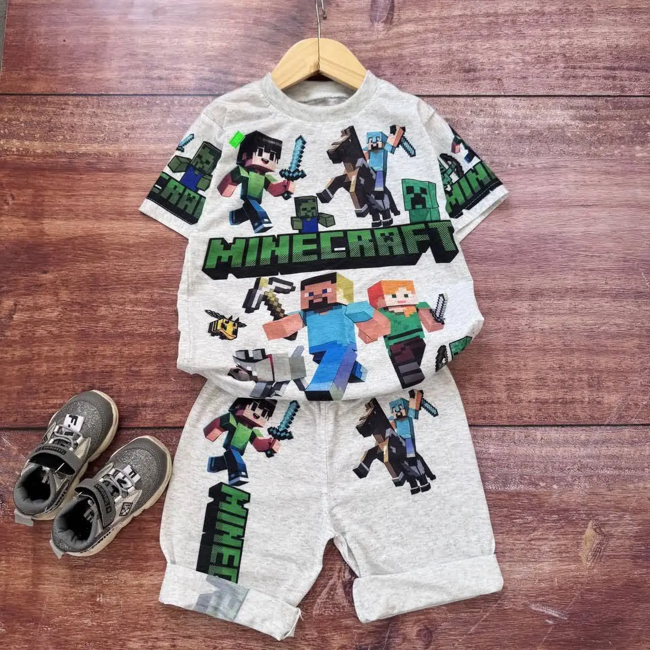 ست تیشرت شلوارک ماینکماین ش...