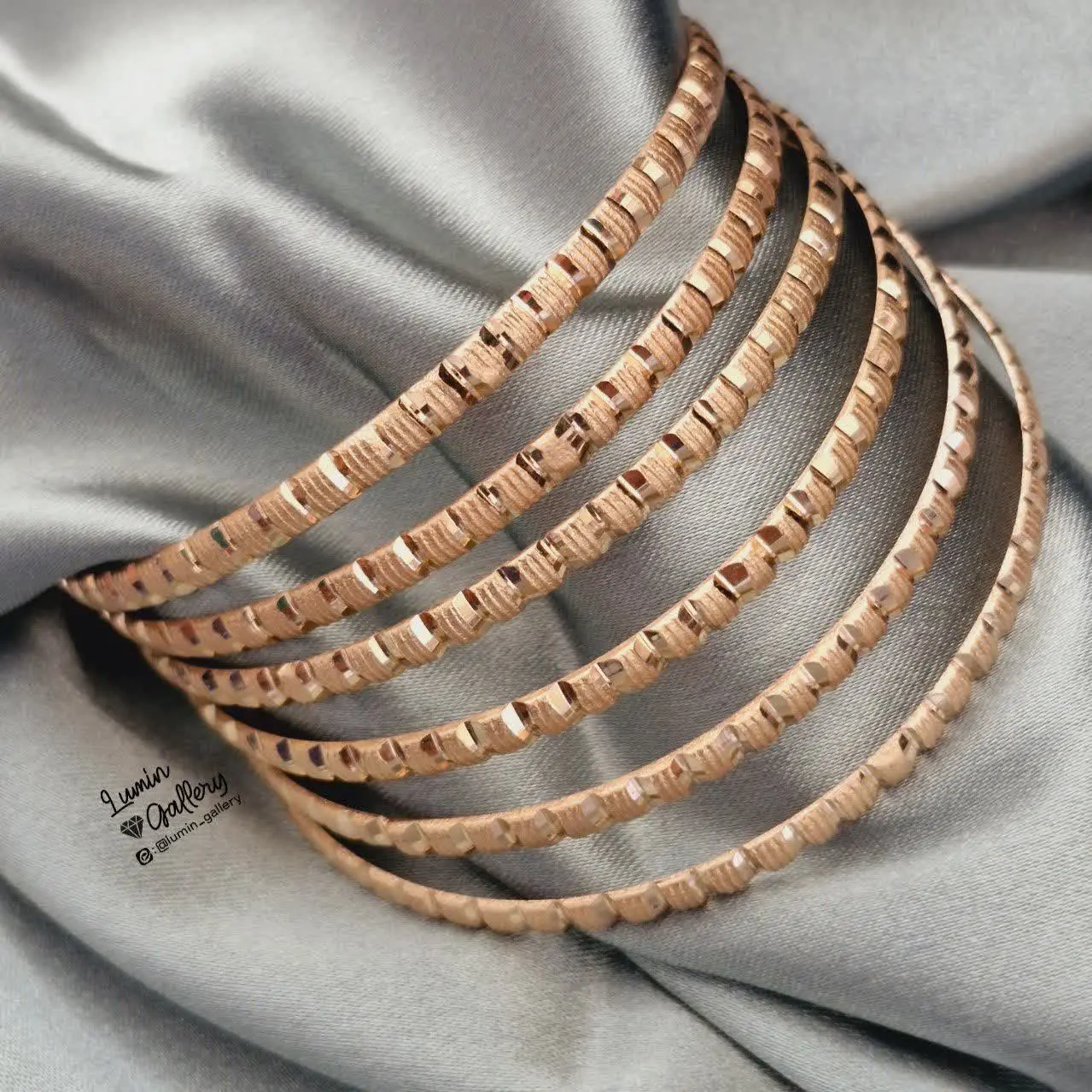 اصلا انگار طلااااااااا😍😍😍
