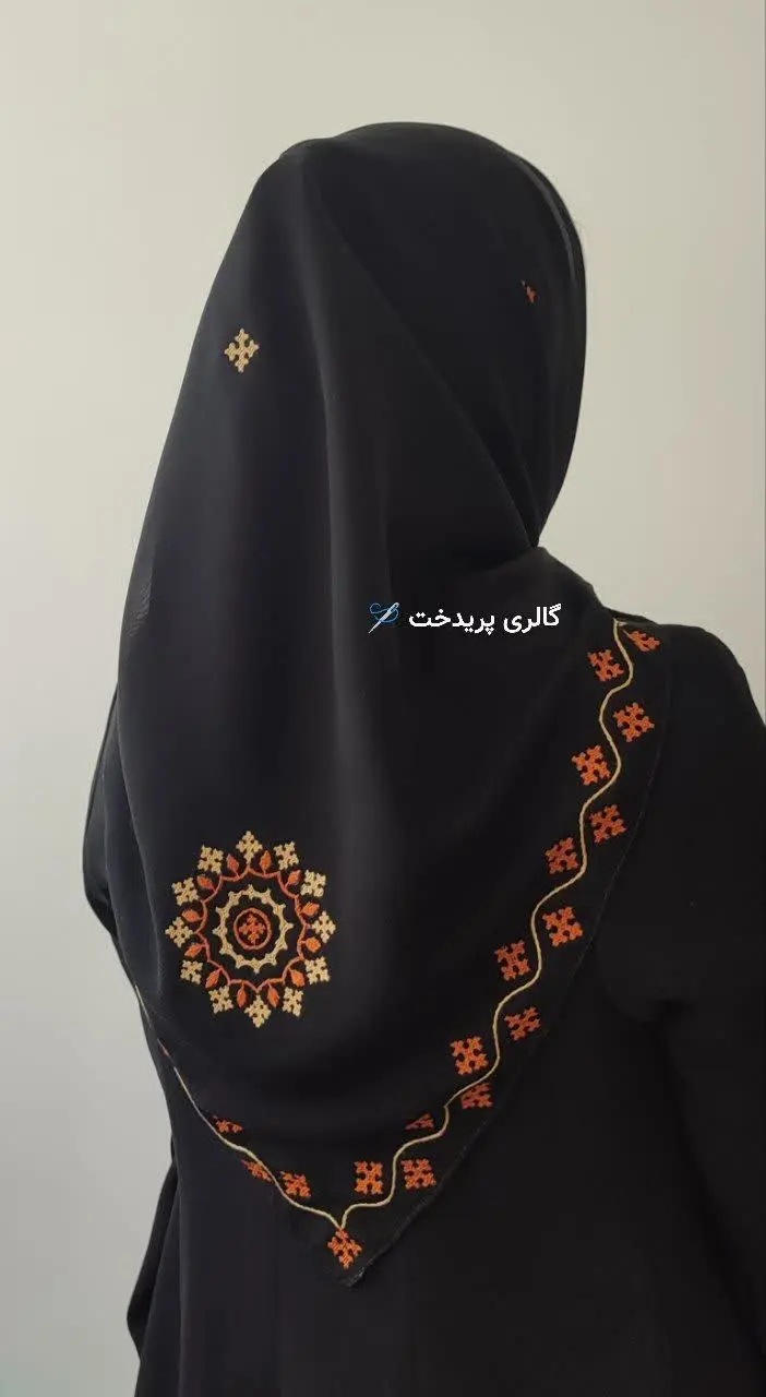 روسری مشکی پلیواردوزی 🪡
