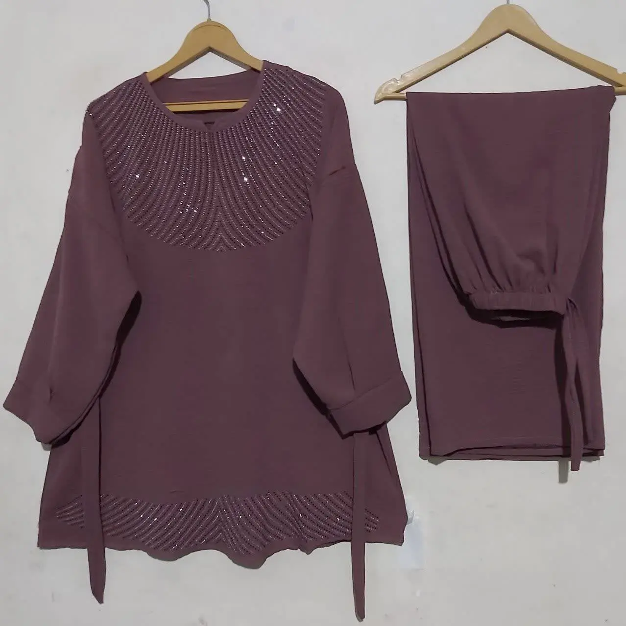 ✅مدل نگین دار
