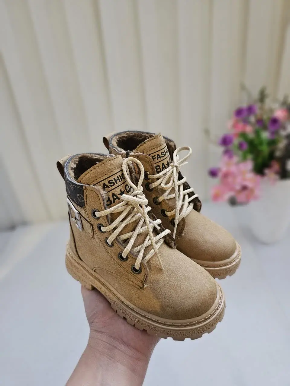 نیم بوت اسپرت Lv
