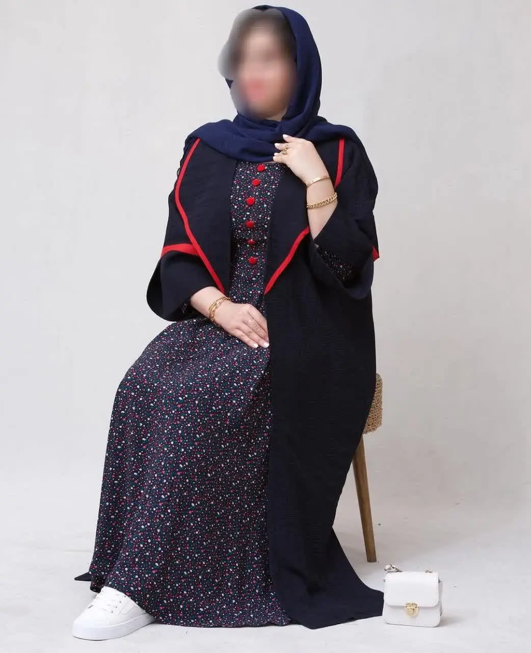 ╰──────༺♡─────
