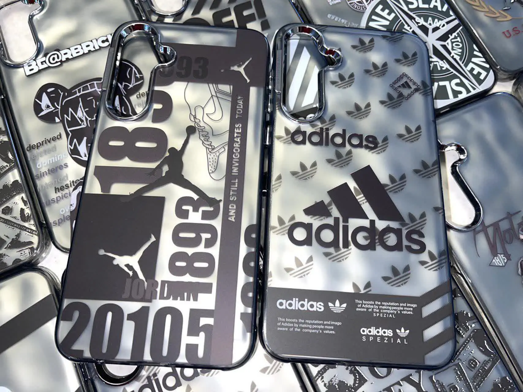 📱مدل قاب: قاب دفورمه طرحدار مخصوص انواع #سامسونگ #شیائومی 
