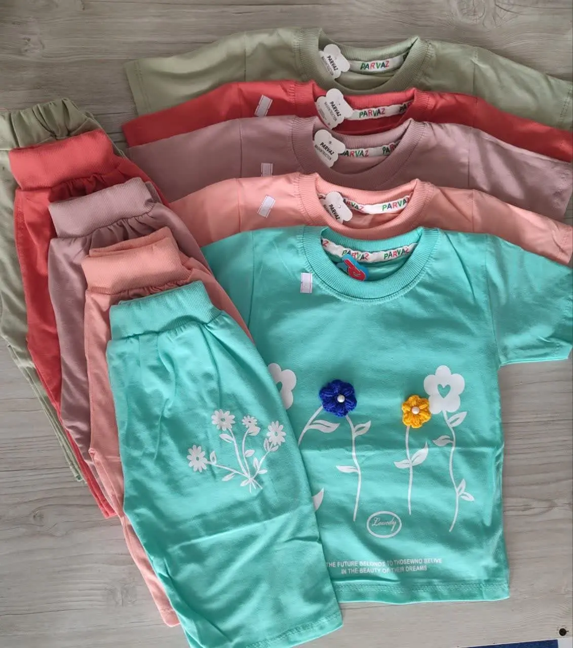 تیشرت شلوارک گل بافتنی مروارید
