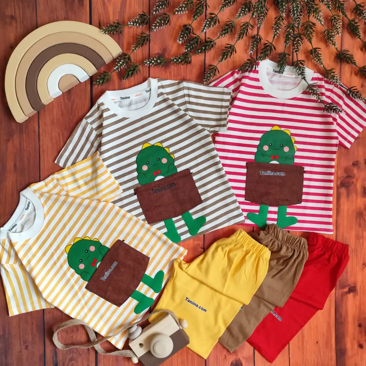 😍ست تیشرت وشلوارک راه راه دایناسور جیبی، جنس پنبه یک رو با کیفیت عاااالی 🤌
