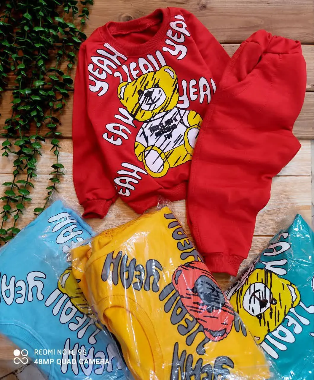 بعید میدونم این لباس تو کانالمون بمونه: 
