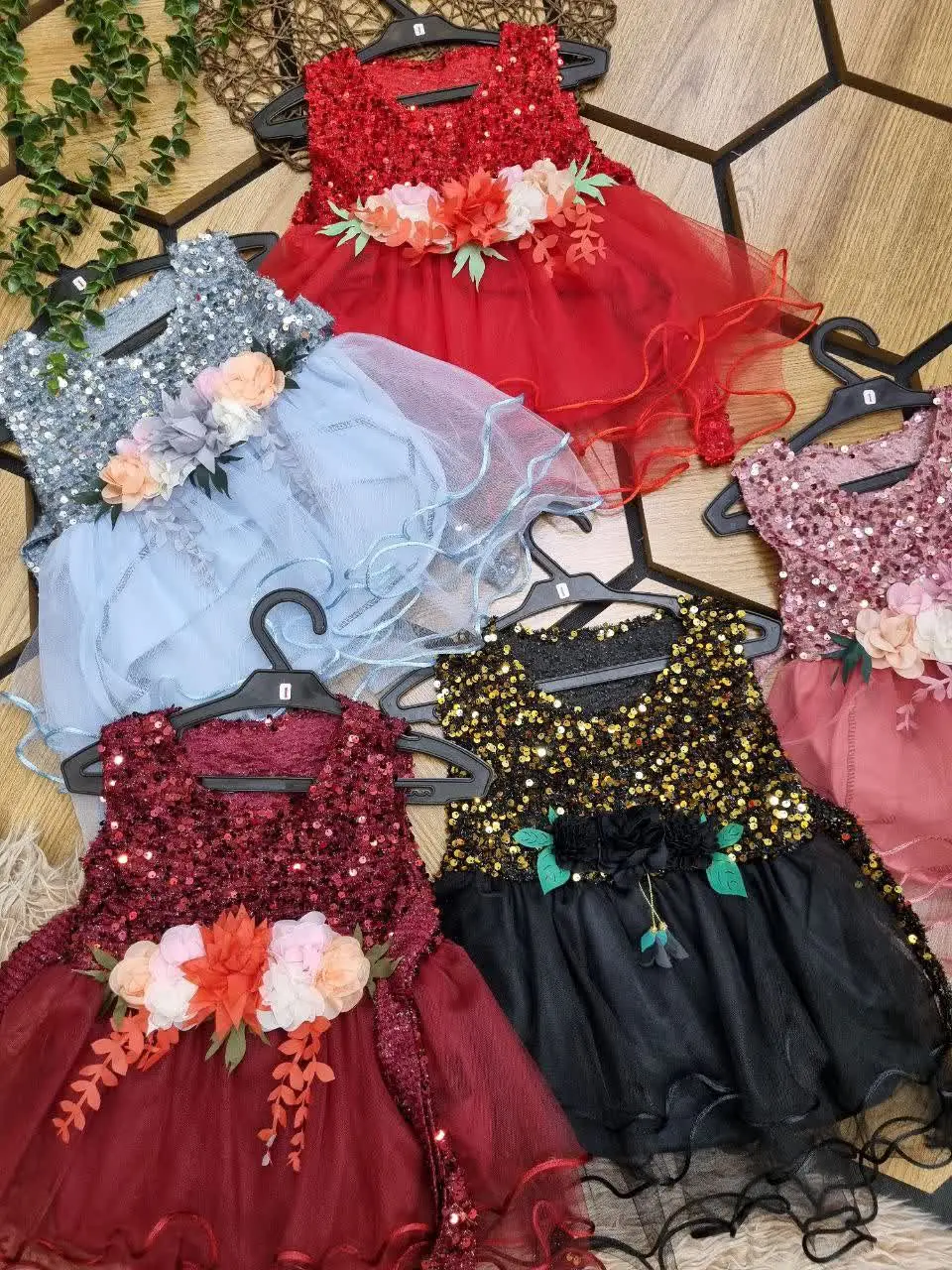 🇮🇷🧥🧶👗👚🎽👕👖👔💎
