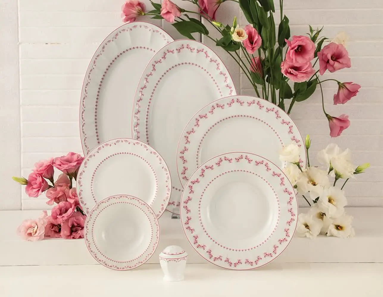 🍽 سرویس ۲۹ پارچه نئوکلاسیک چینی زرین😍👆
