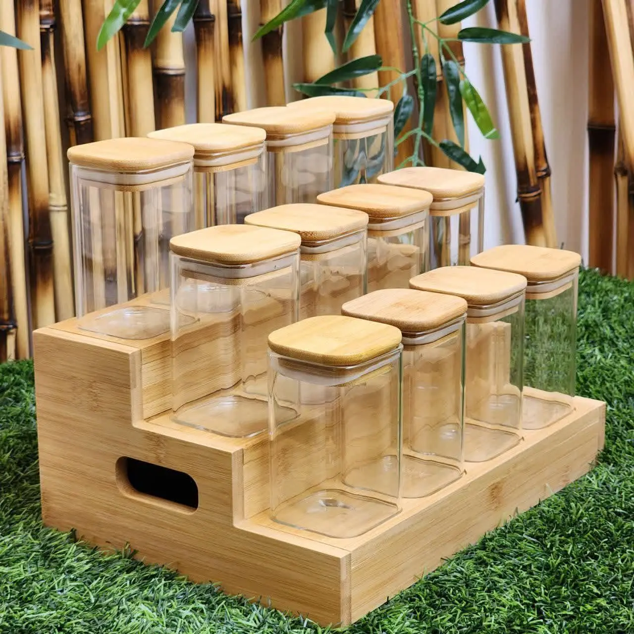 هرکی این محصول خوشگل رو ببینه جذبش میشه انقد کامله دیگه نیاز نیست بانکه مدل به مدل بخری یک ست میخری و‌ راحتی😉
