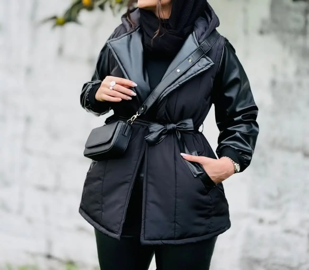 کاپشن مونیکا