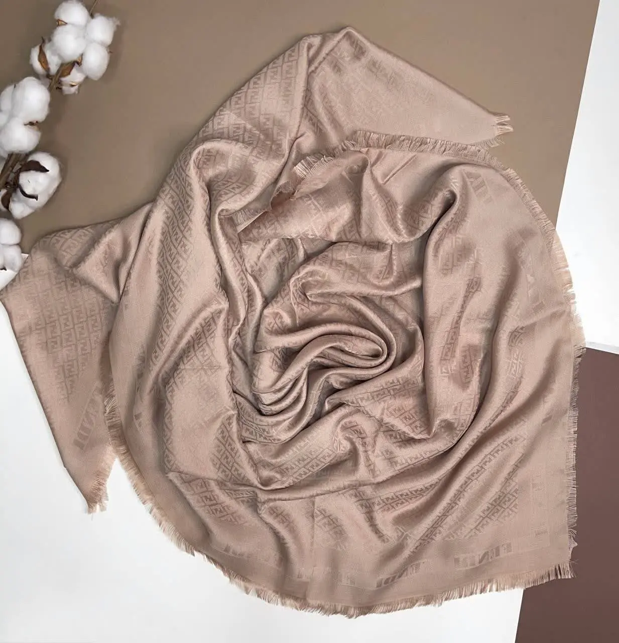 پنککی فقط طرح فندی موجود هست
