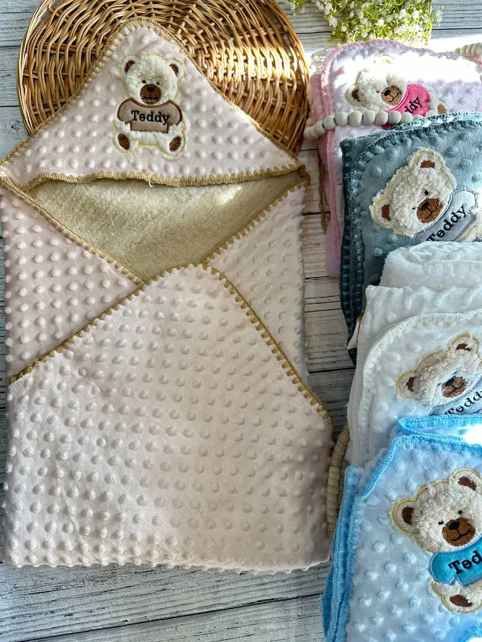 پتو مخمل حبابی توخزدار طرح خرس تدی نوزادی و کودک کد ۲۹۰۰۷ 
