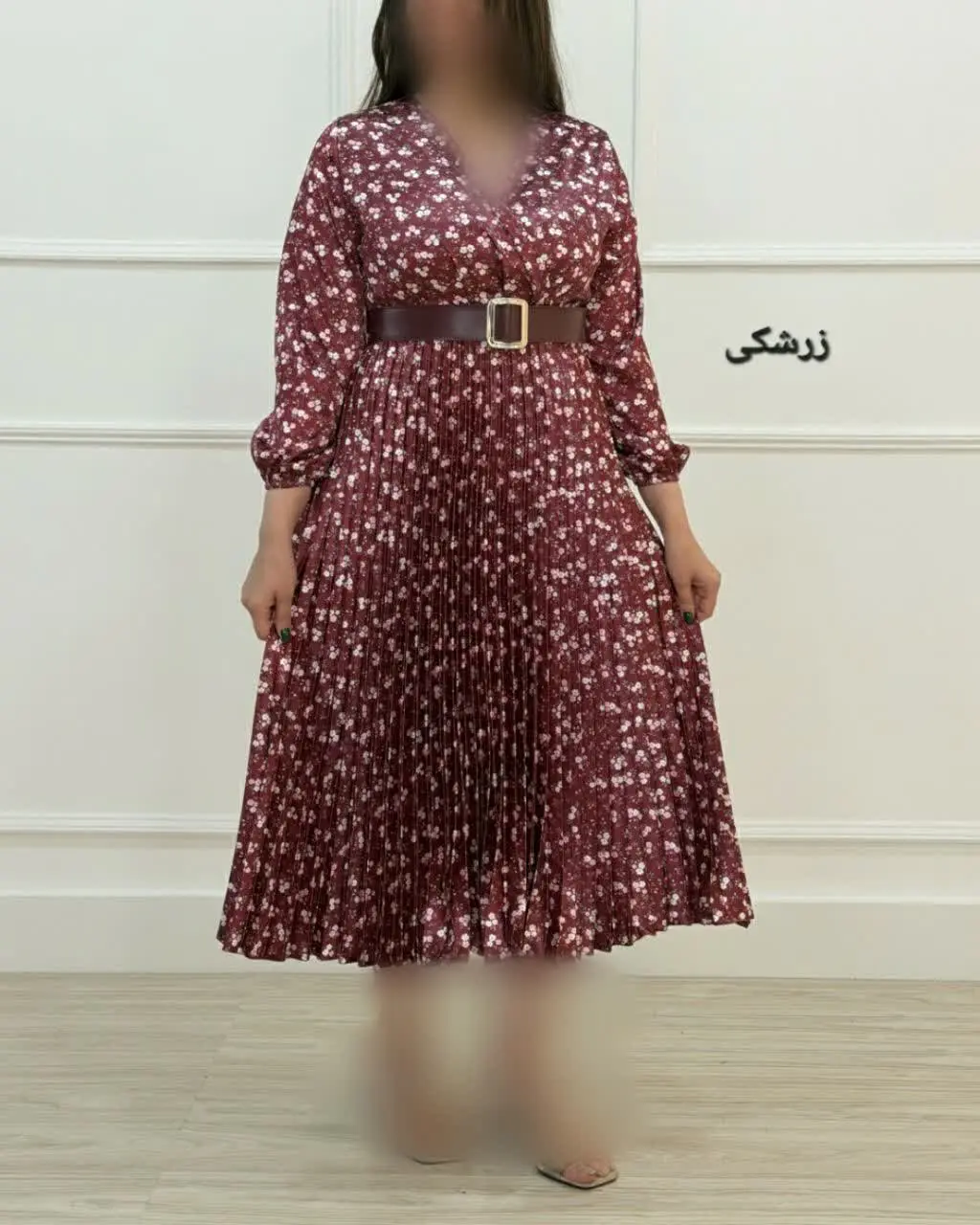 یک پیراهن مجلسی فاخر و زیبا