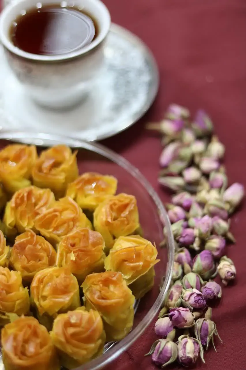 برند معتبر محصولات شیرینی سنتی رضا 
