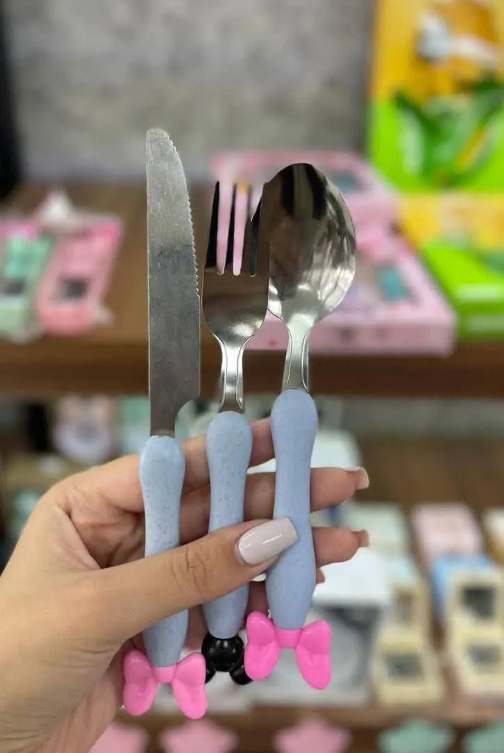 قاشق. چنگال وکارد کودک 
