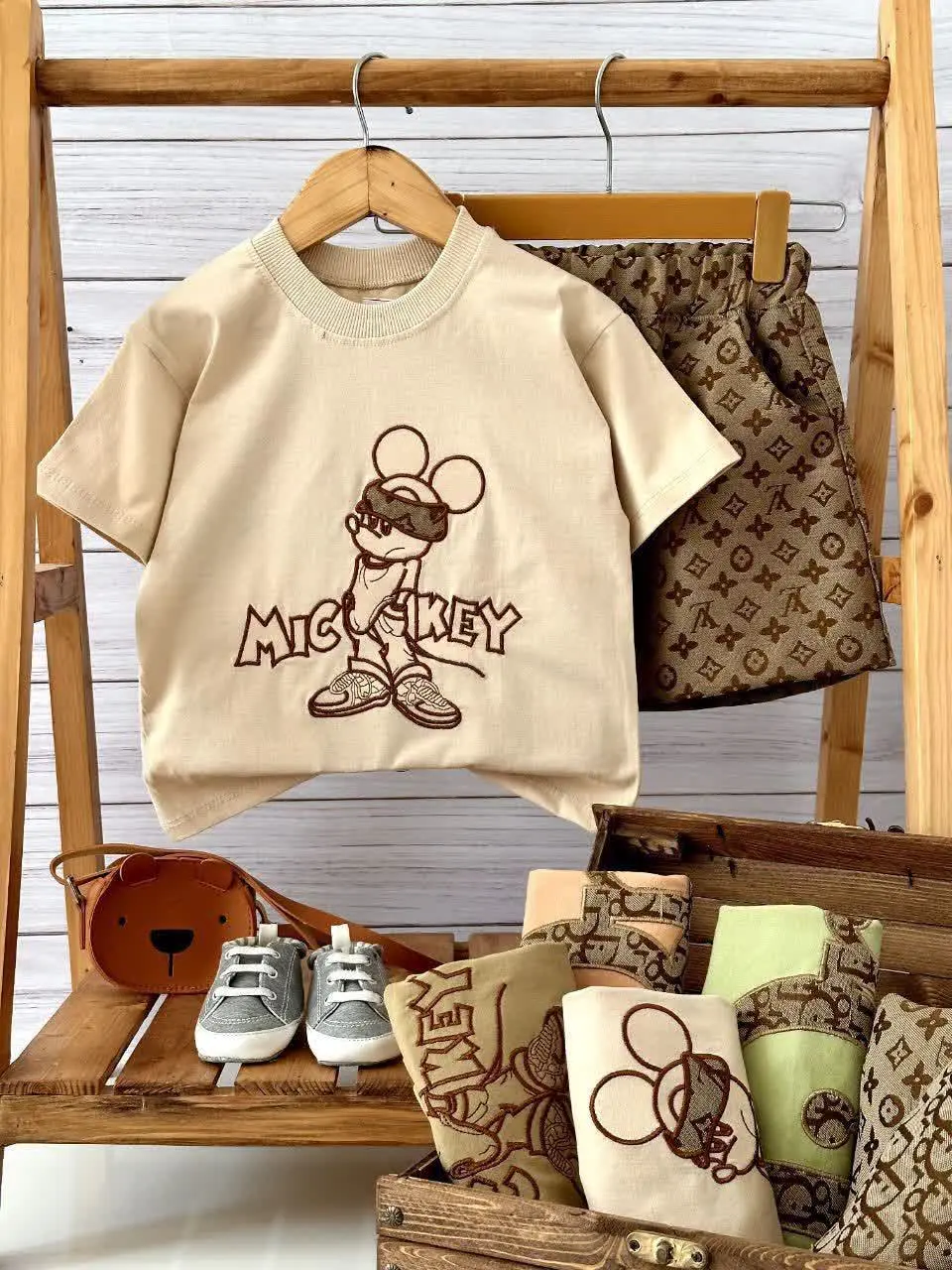 👚نام: ست تیشرت شلوارک بسیار با کیفیت میکی ال وی 😍😍😍
