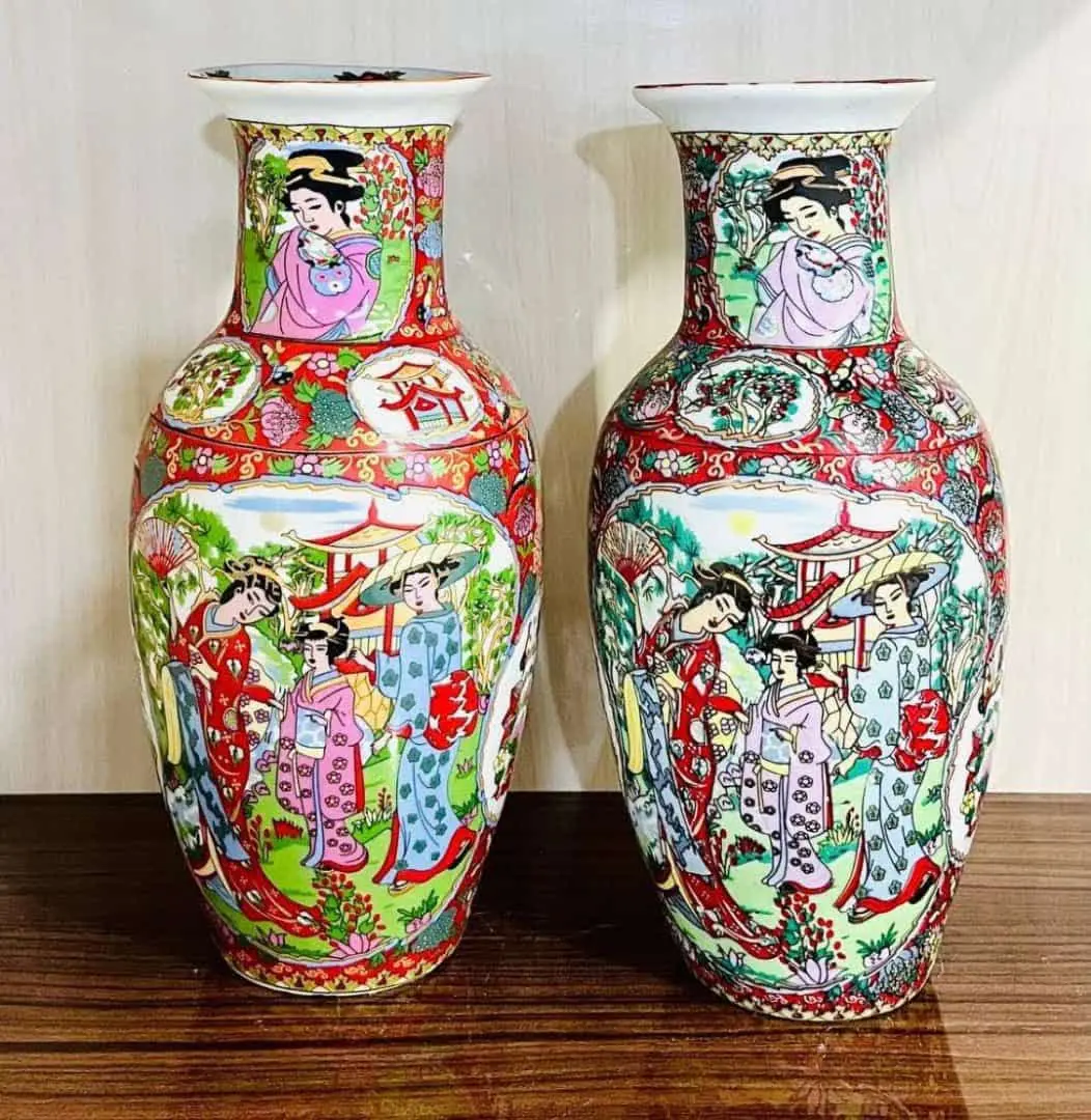 یک جفت گلدان مرغی 
