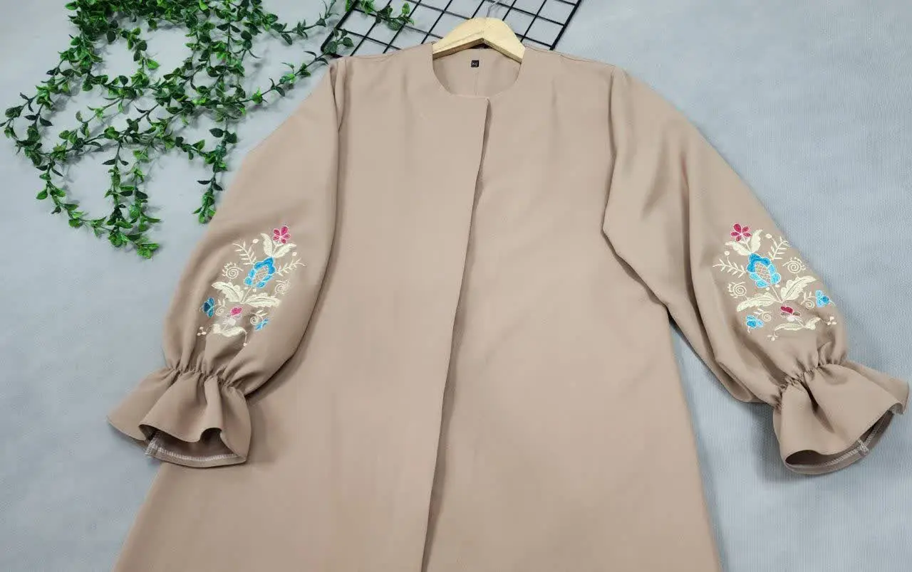 👚 نام: مانتو گلدوزی گلبهار
