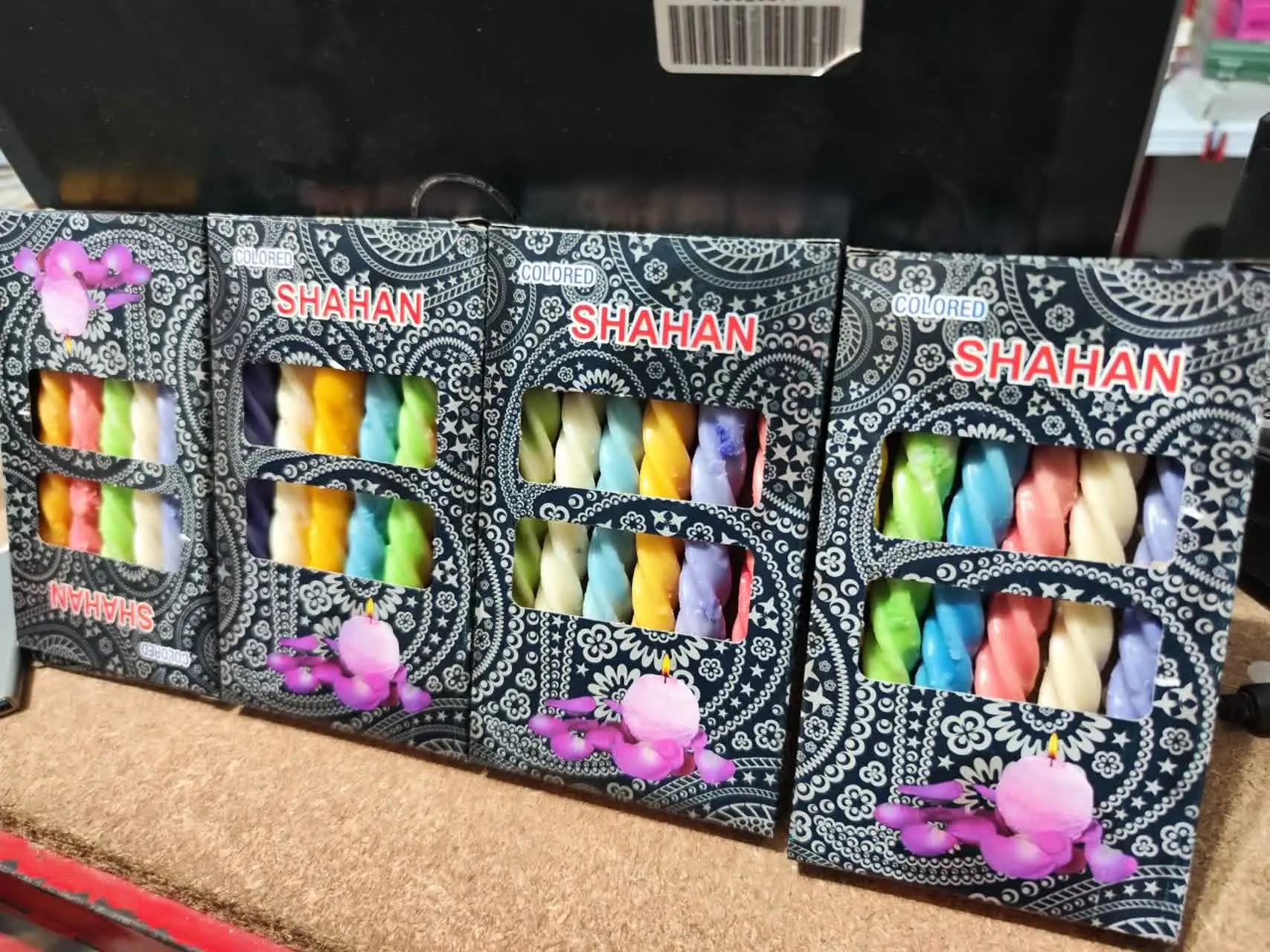 شمع پیچی رنگی ۶عددی شاهان
