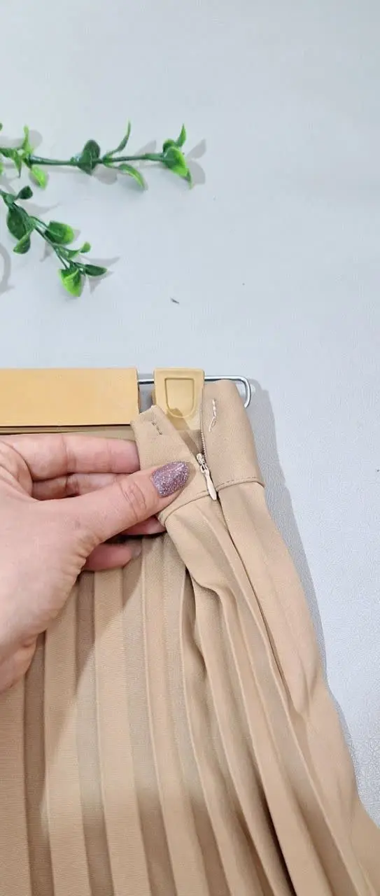 🖋نام: شومیز و دامن سورین
