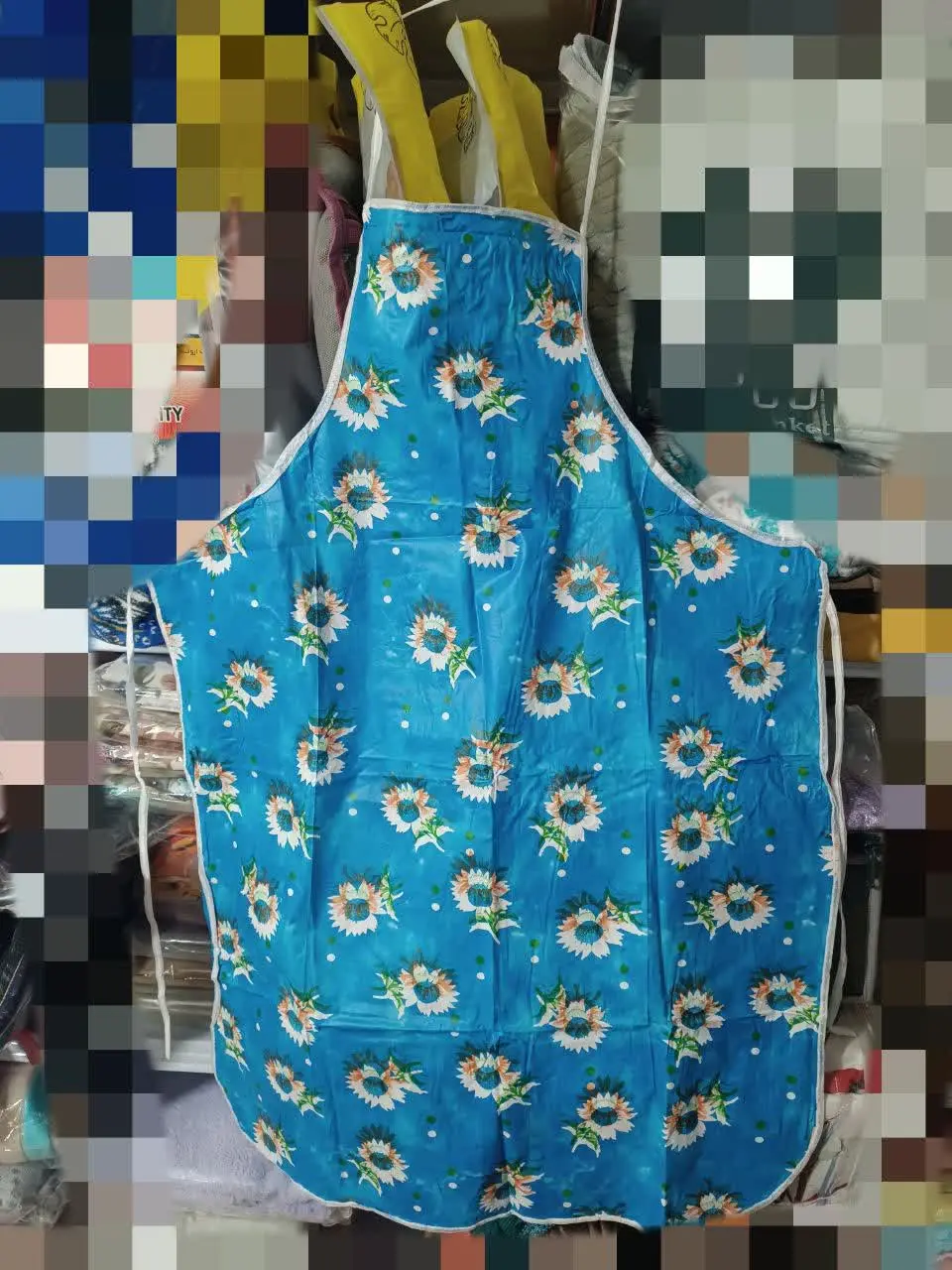 اگه برای کارای هنری یه پیش بند معمولی میخوای یا برای کلاس نقاشی و سفال فرزندت دنبال یه پیشبند مناسب می‌گردی💫
