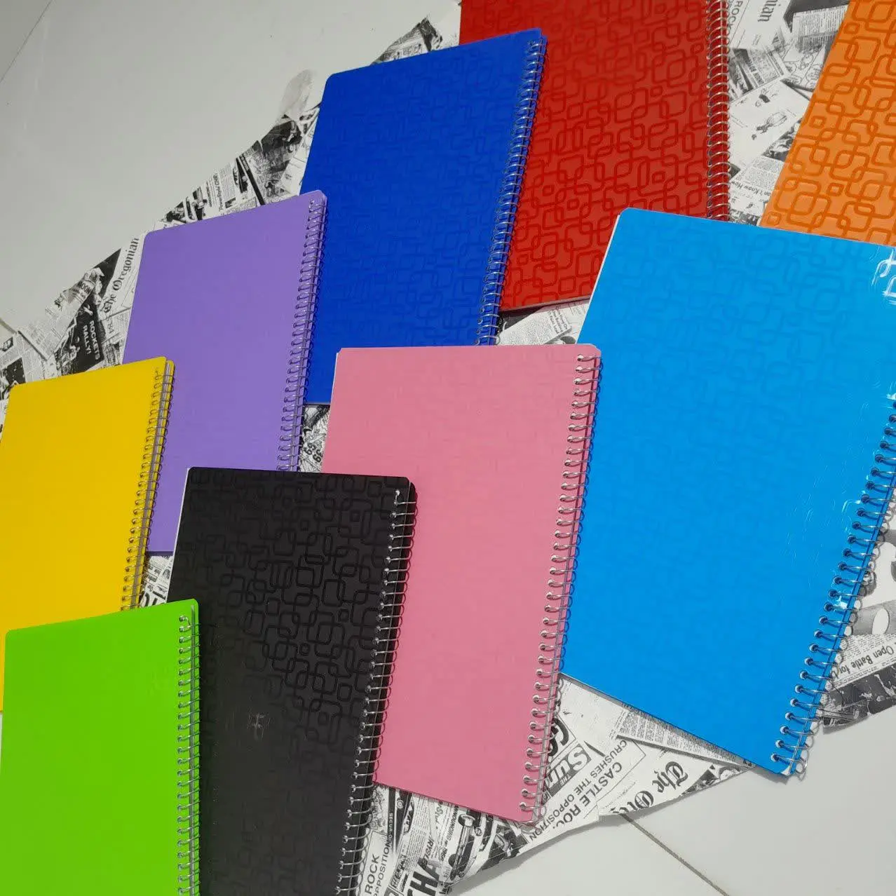 🎗#عنوان: دفتر فنری تک رنگ انگلیسی اعلا
