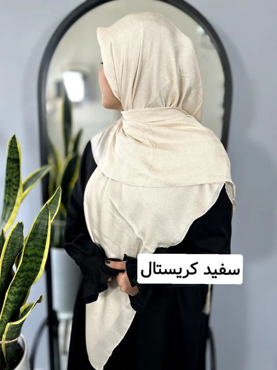 به زودی میرسن رنگ‌بندی #روسریای کریستال😍😍
