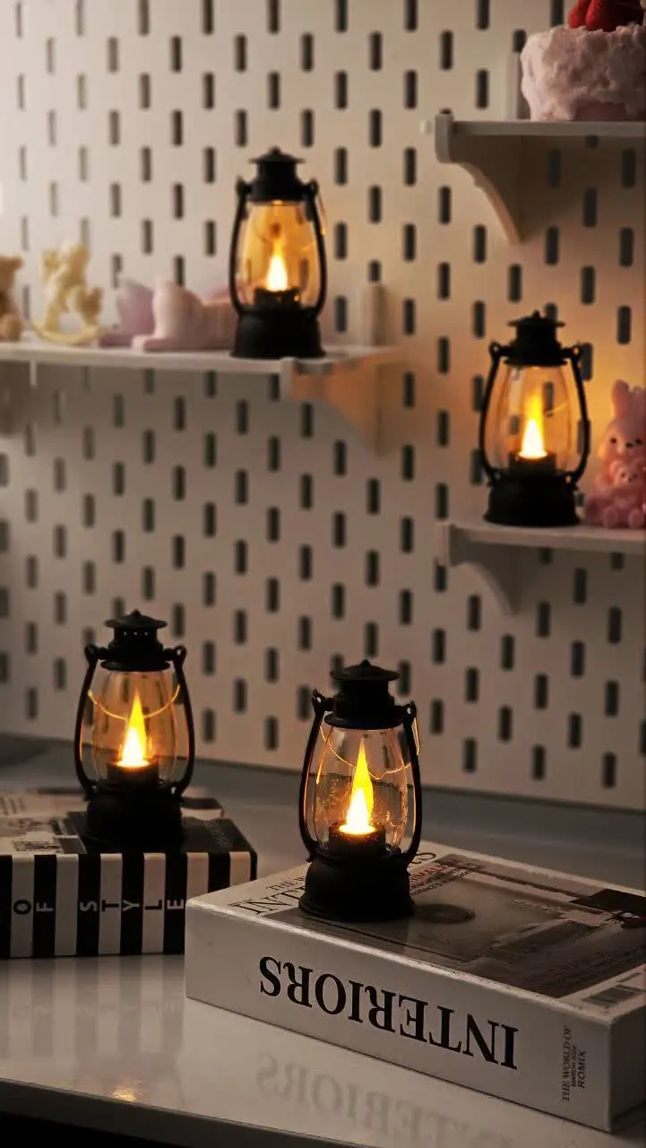 دوستان عزیز، این مدل سایز بزرگ از فانوس‌ها عالیه و حسابی دکور رو قشنگ و خاص می‌کنه. 🏡✨
