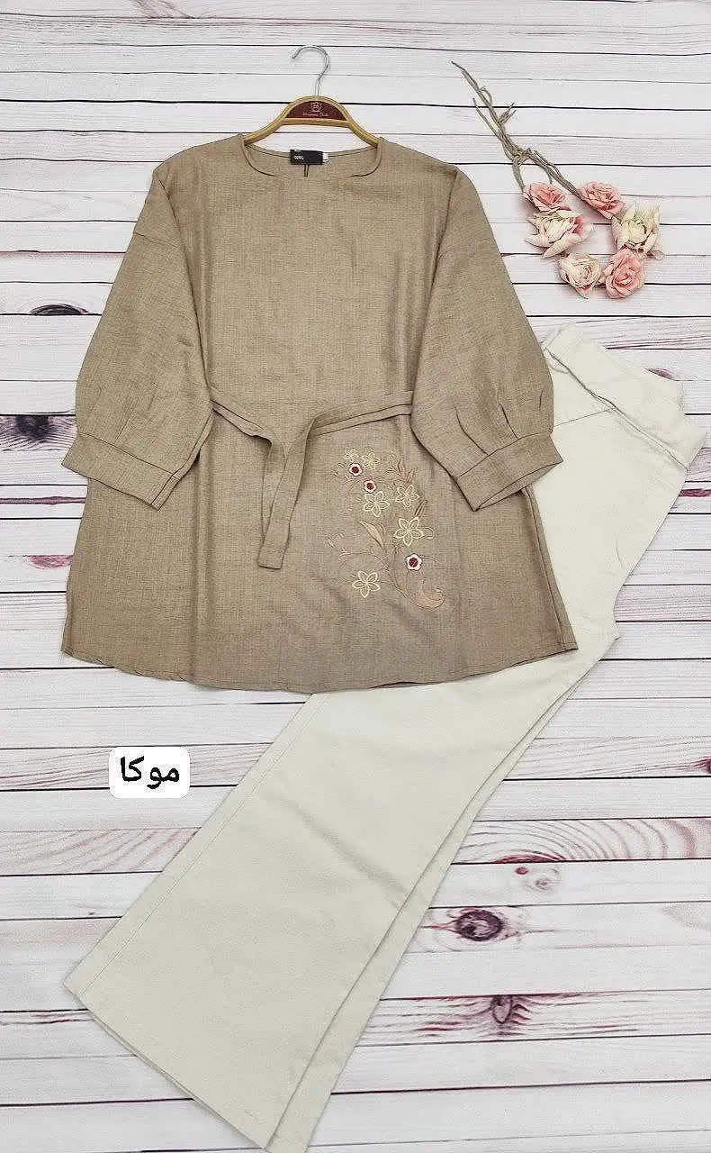 کمربند از جنس خود لباس بهش...