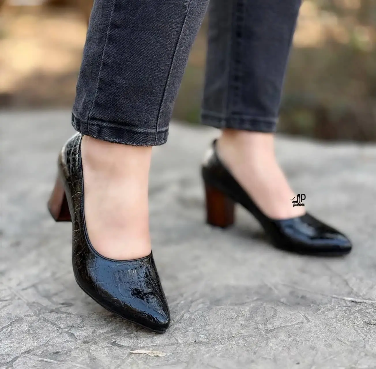 پاشنه دلتا چوبی