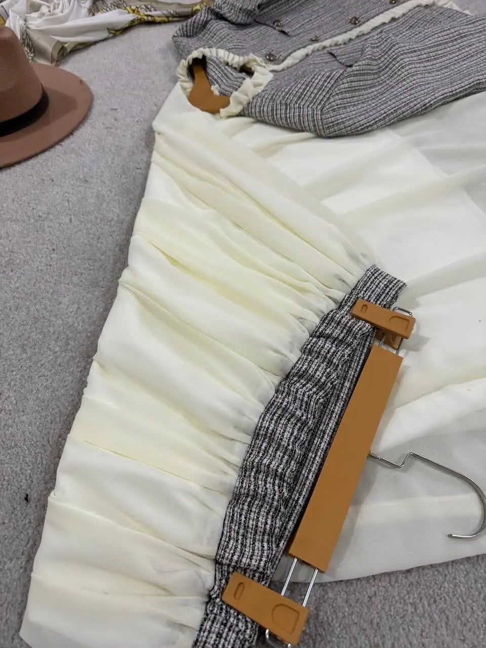 👚 نام: ست کت دامن نازی 
